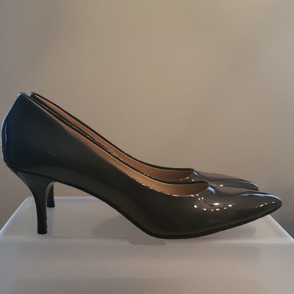 Nine West Gray Patent Leather Pumps